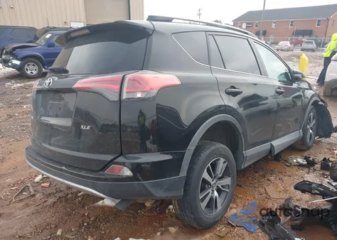 2016 Toyota Rav4 Xle z USA, uszkodzony, nr VIN 2T3WFREV3GW239307